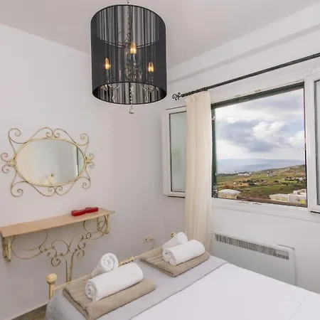 Bella Tinos Triandárosz