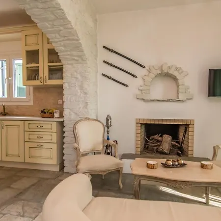 Bella Tinos بيت للعطل Triandáros