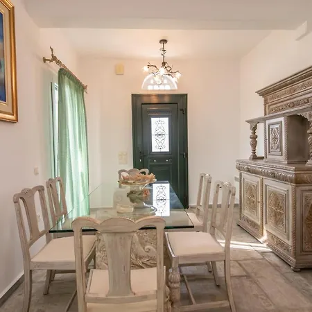 Bella Tinos بيت للعطل