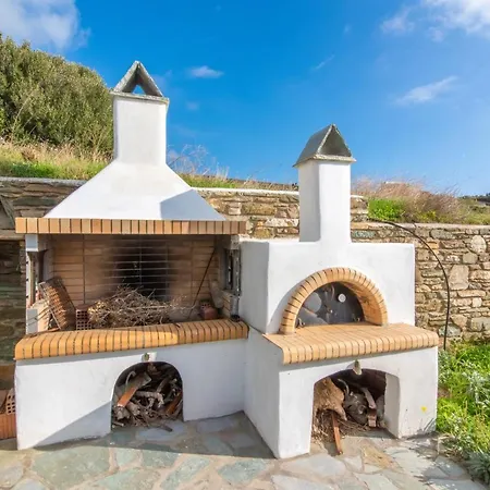 Bella Tinos Triandáros